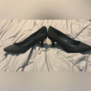 Alex Marie Comfy Pump